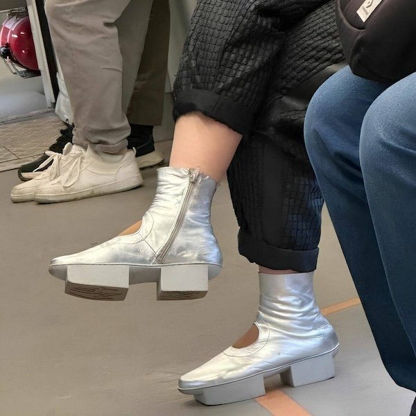 Really Strange Fashion (34 pics)