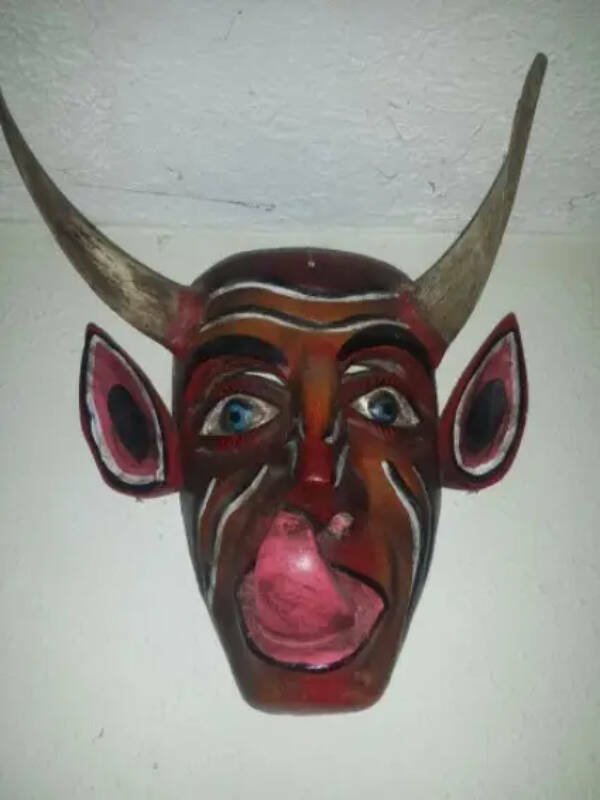 The Creepiest Things People Have At Home (24 pics)