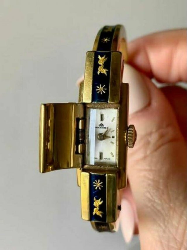 Odd Finds In Thrift Shops (26 pics)