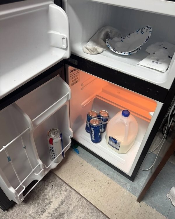 Cool Bachelor Refrigerators (20 pics)
