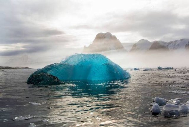 Fascinating Photos From Around The World (24 pics)
