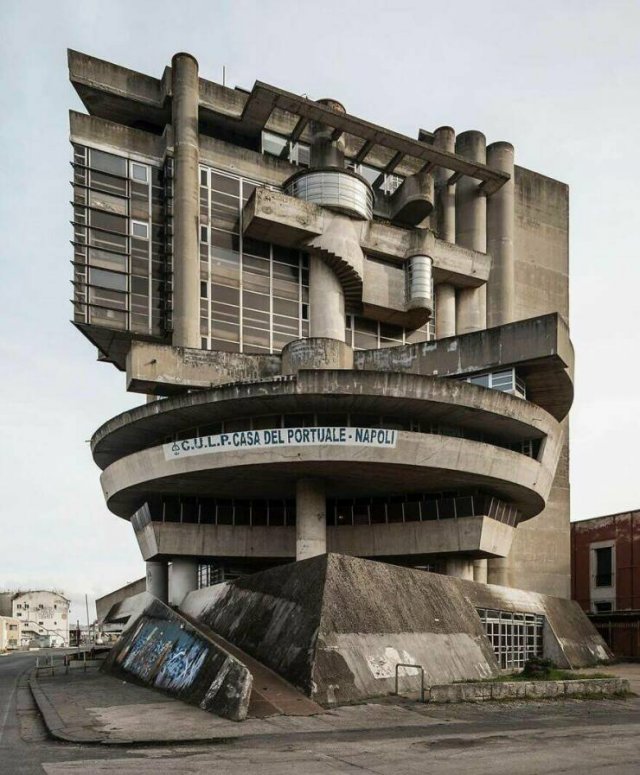 Odd Architecture (25 pics)