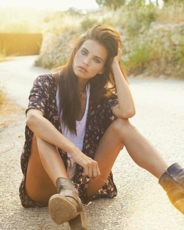 Girls With Beautiful Eyes (34 pics)