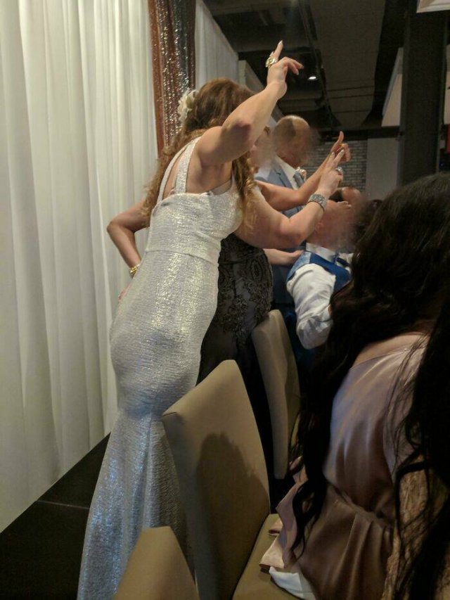Epic Failures At Weddings (23 pics)