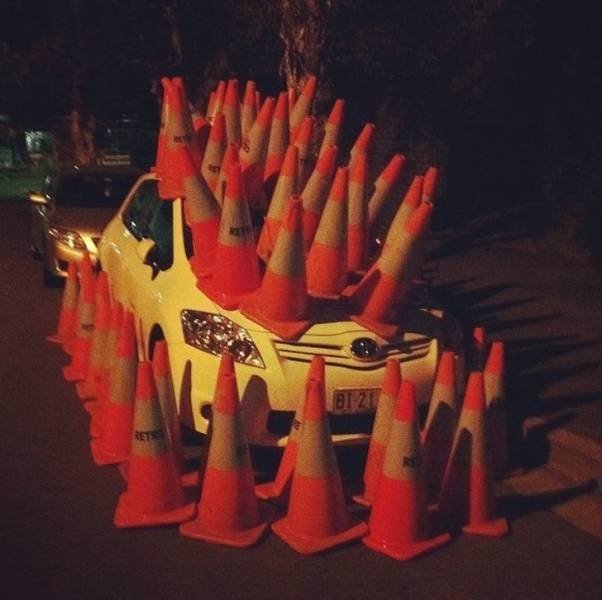 Strange Finds And Situations (25 pics)