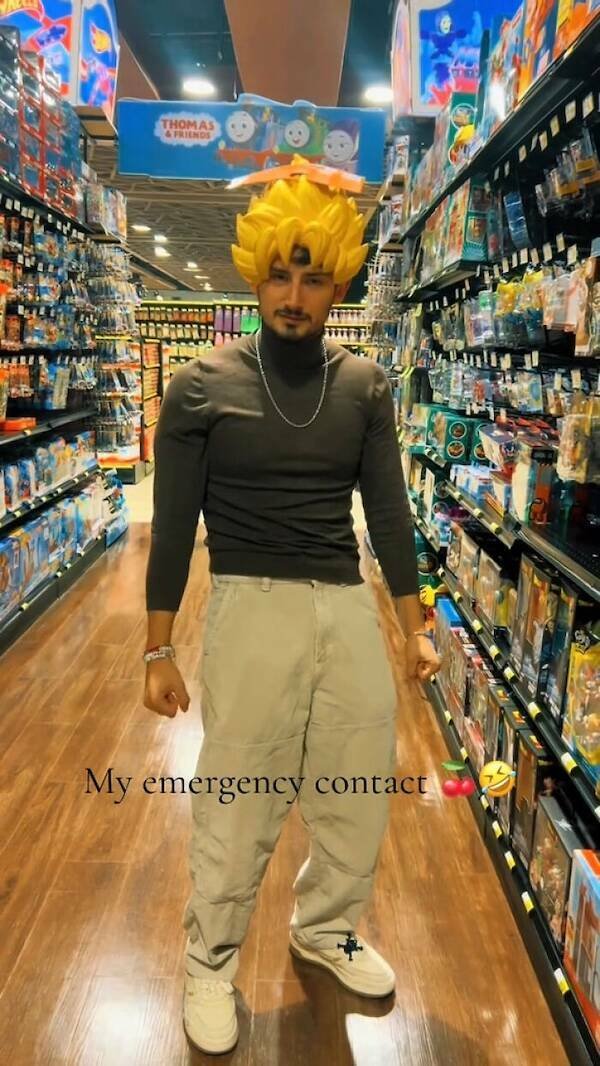 Failed But Funny Emergency Contacts (24 pics)