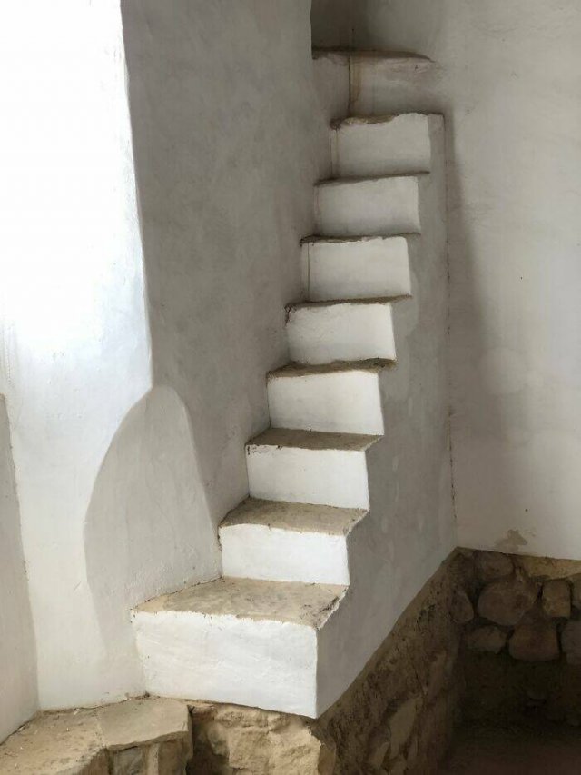 Odd Stairs (15 pics)