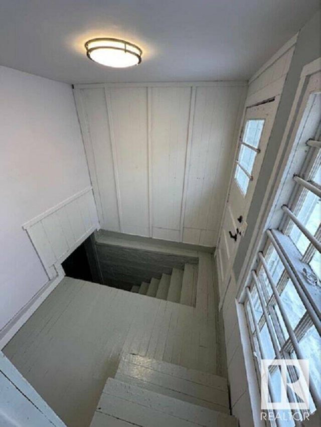 Odd Stairs (15 pics)