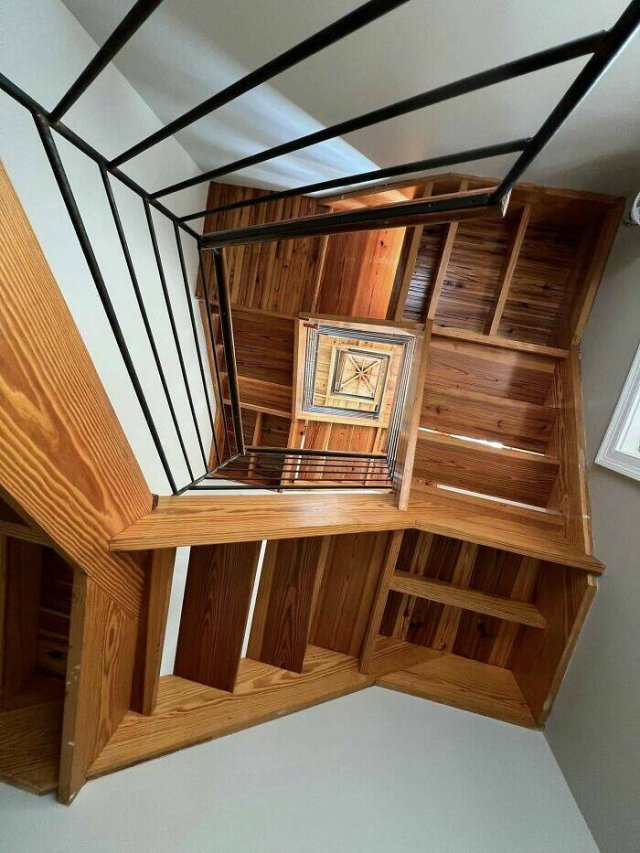 Odd Stairs (15 pics)