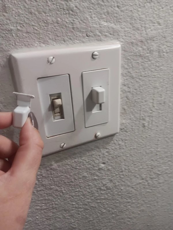 Strange Homeowners (23 pics)