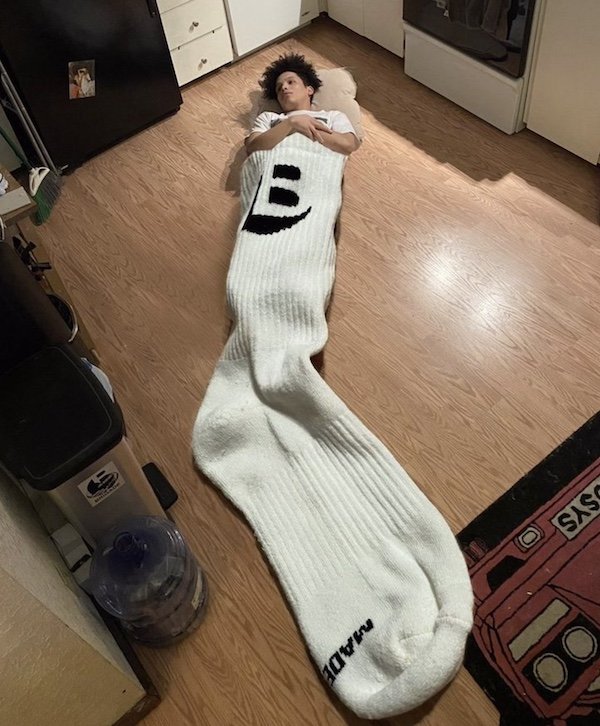 What Is Going On Here? (25 pics)