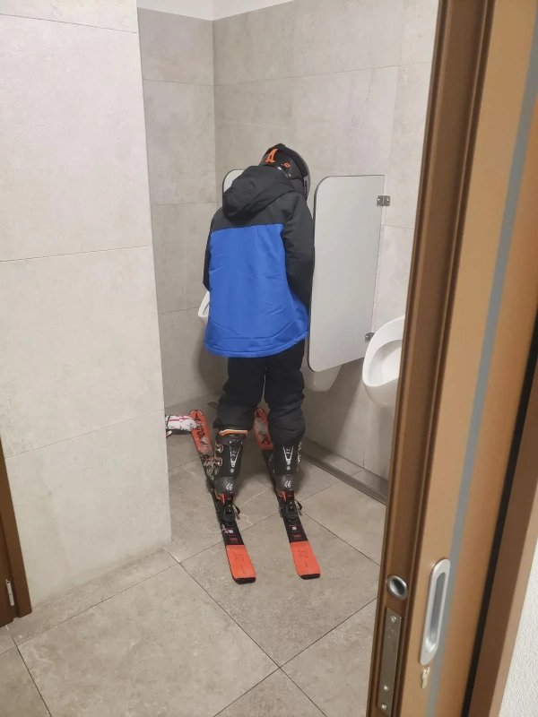 What Is Going On Here? (29 pics)