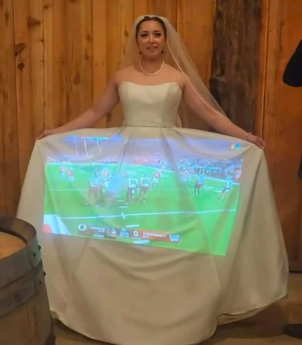 What Is Going On Here? (29 pics)