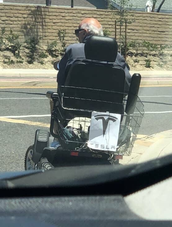 Older People With A Good Sense Of Humor (15 pics)