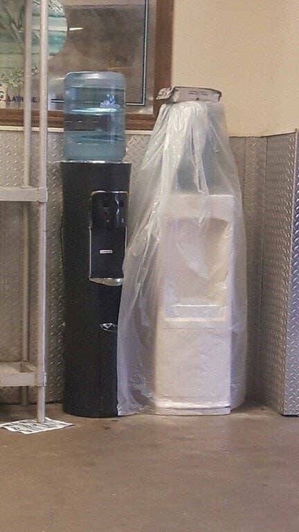 Hilarious Coincidences (21 pics)