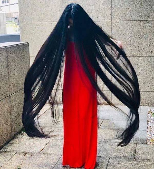What Is Going On Here? (25 pics)