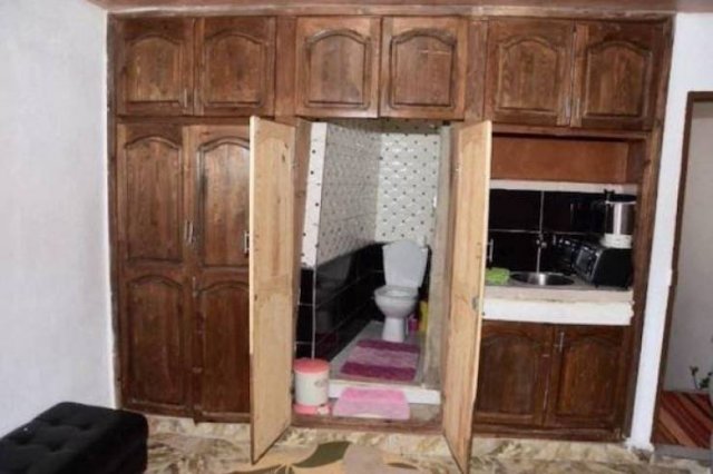 What Is Going On Here? (25 pics)