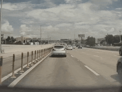 Weird Car Crashes (23 pics + 9 gifs)