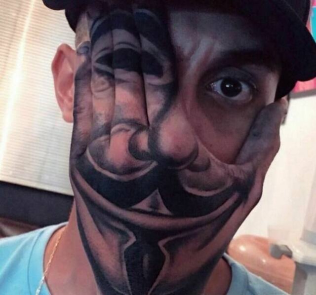Cool Tattoos (16 pics)
