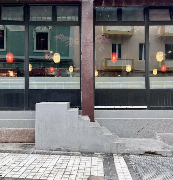 Odd Constructions (36 pics)
