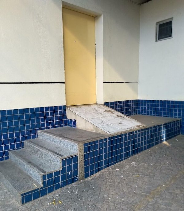 Odd Constructions (36 pics)
