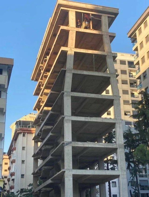 Odd Constructions (36 pics)