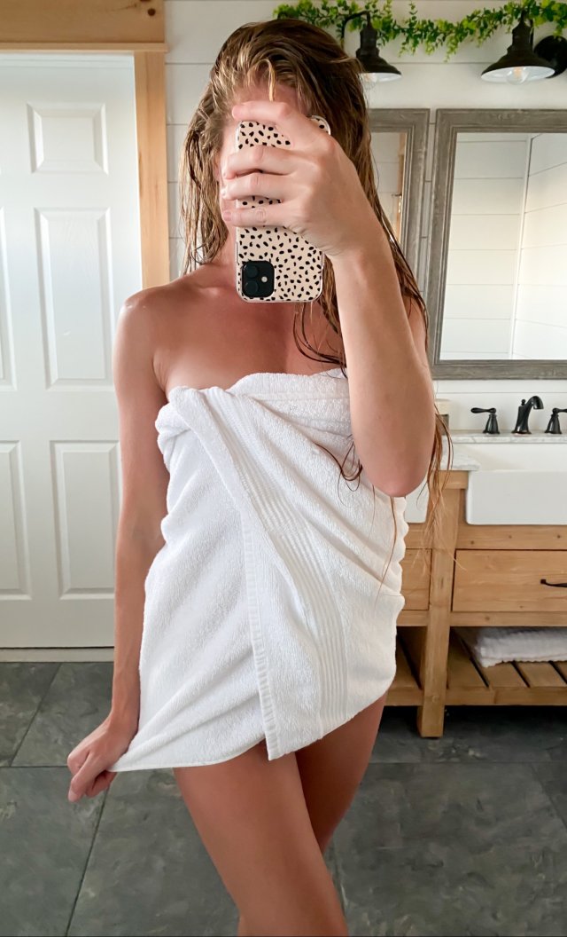 Wet Girls (31 pics)