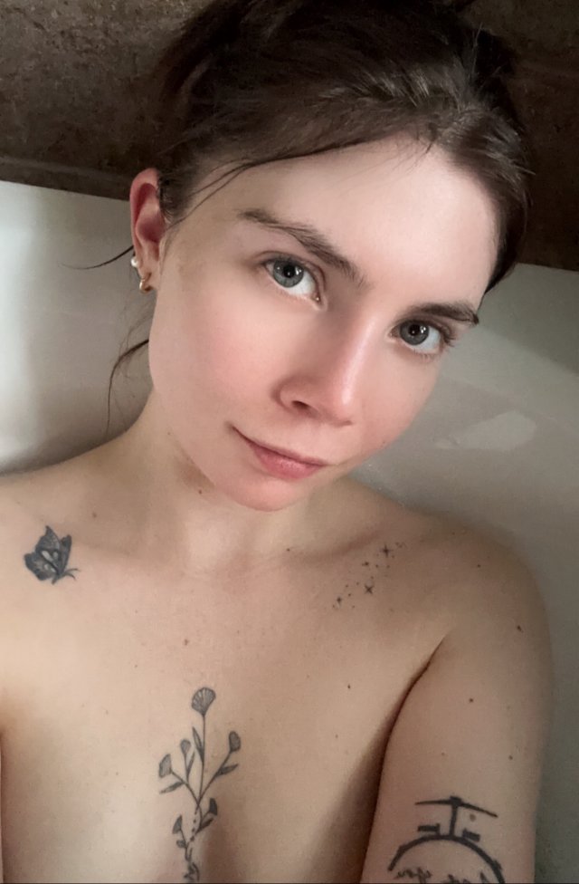 Wet Girls (31 pics)