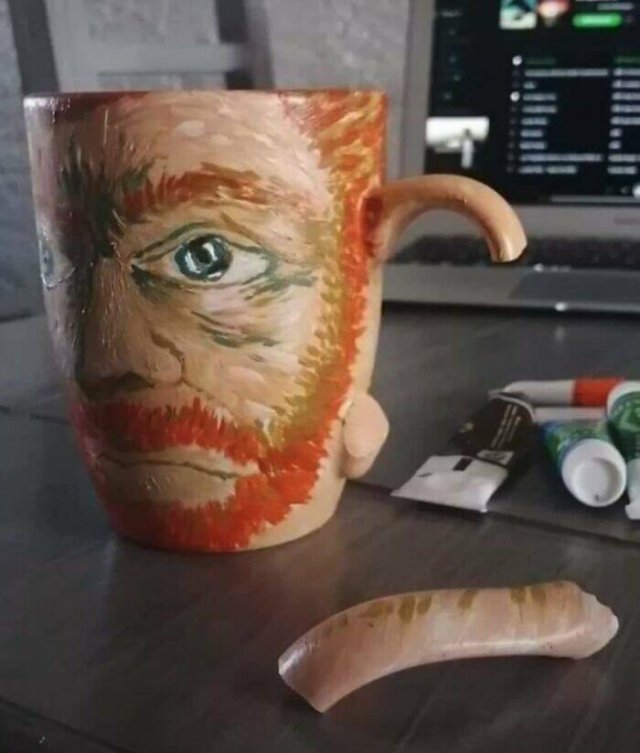 What Is Going On Here? (24 pics)