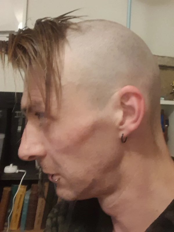 Awful Haircuts (23 pics)