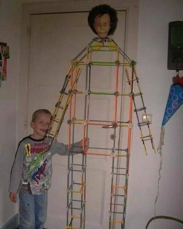 What Is Going On Here? (27 pics)