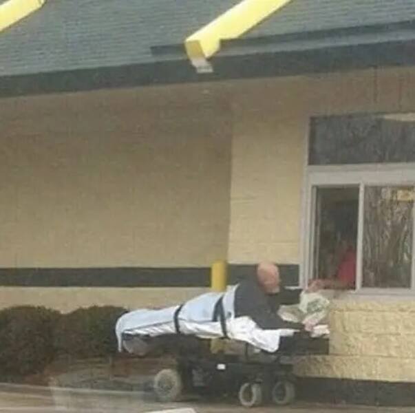 What Is Going On Here? (27 pics)