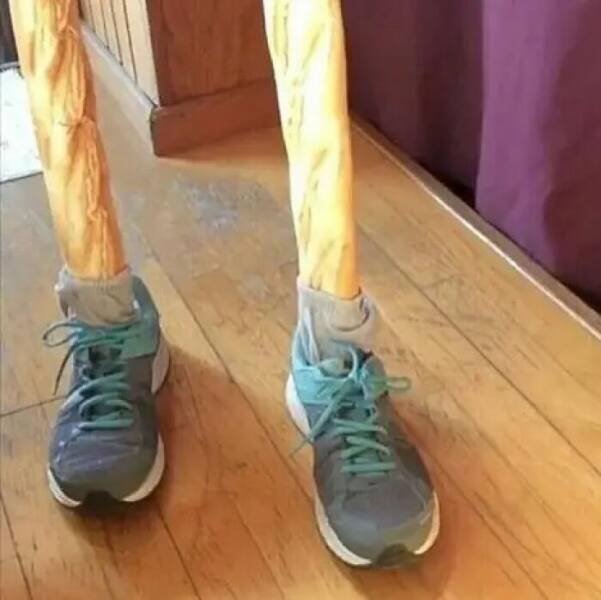 What Is Going On Here? (27 pics)