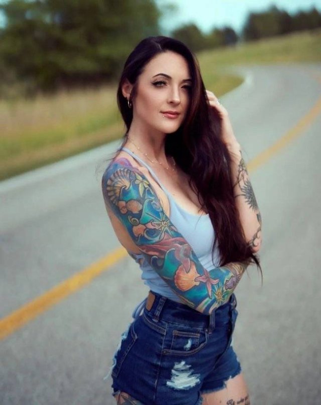 Tattooed Girls (45 pics)