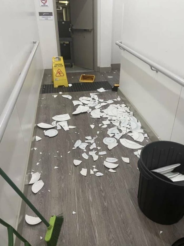 Bad Days Happen (18 pics)