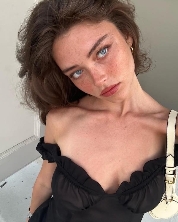 Girls With Freckles (31 pics)