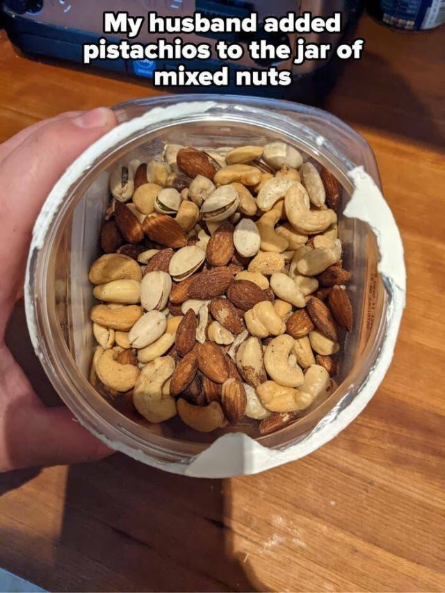 Annoying Habits Of Relatives (28 pics)