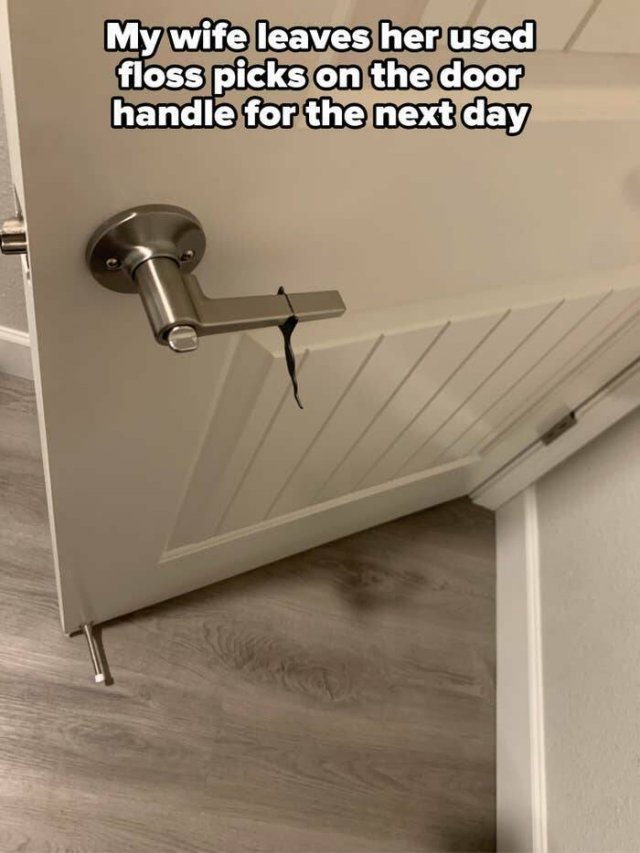 Annoying Habits Of Relatives (28 pics)