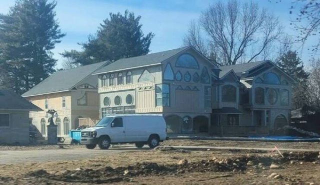 Strange Architecture (24 pics)