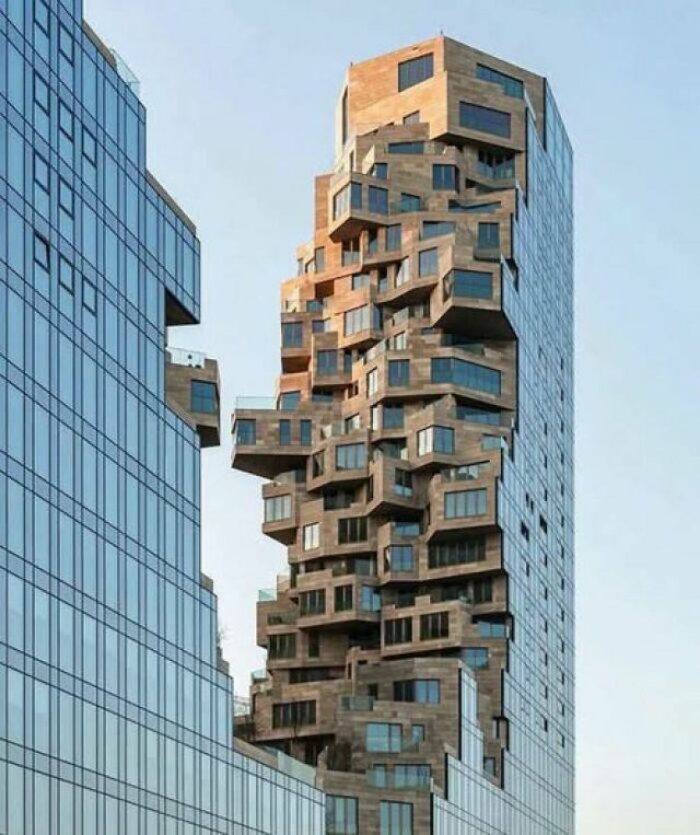Strange Architecture (24 pics)