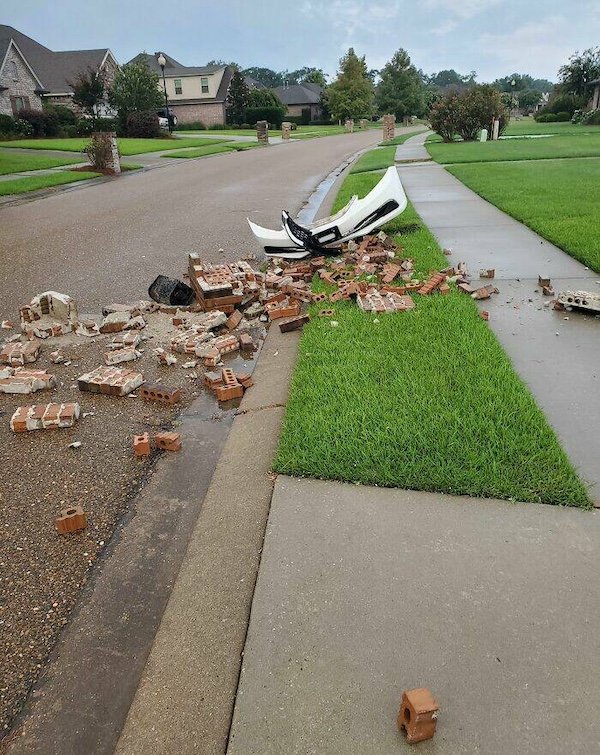 Unfortunate Car Accidents (29 pics)