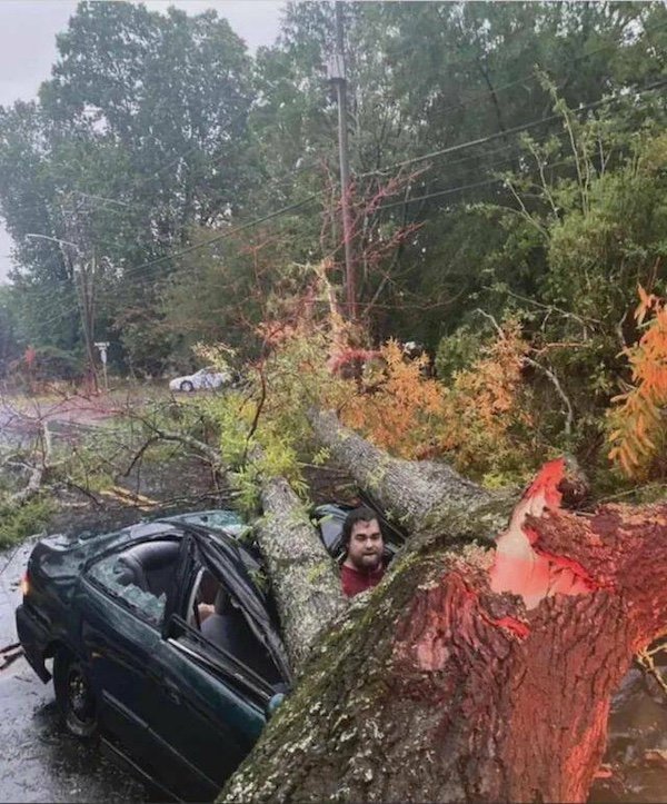 Unfortunate Car Accidents (29 pics)