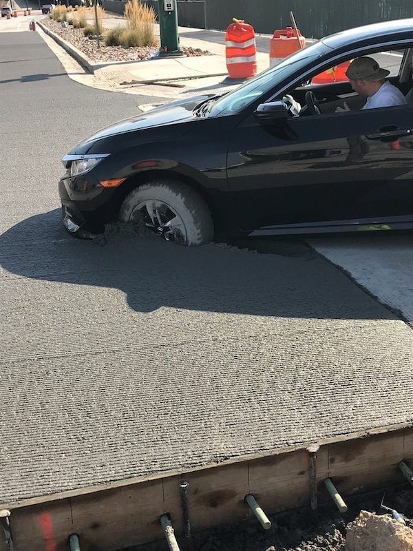 Unfortunate Car Accidents (29 pics)