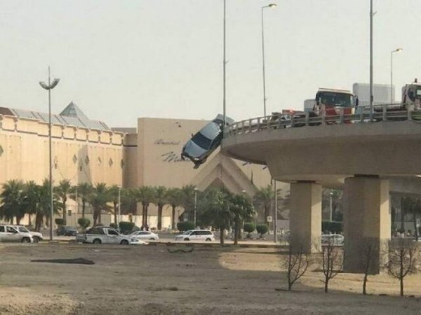 Unfortunate Car Accidents (29 pics)