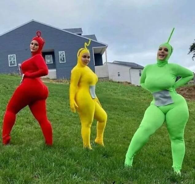 What Is Going On Here? (24 pics)