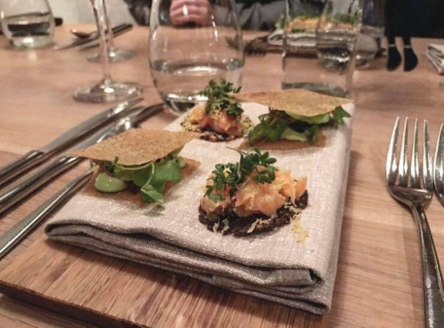 Weird Food Serving (12 pics)