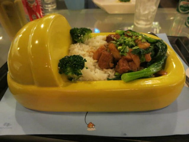 Weird Food Serving (12 pics)