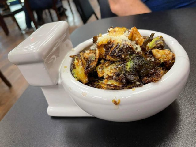 Weird Food Serving (12 pics)