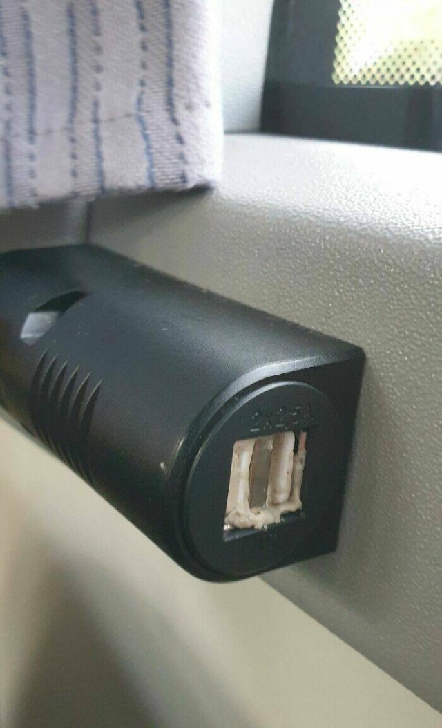 Annoying Finds And Situations (34 pics)