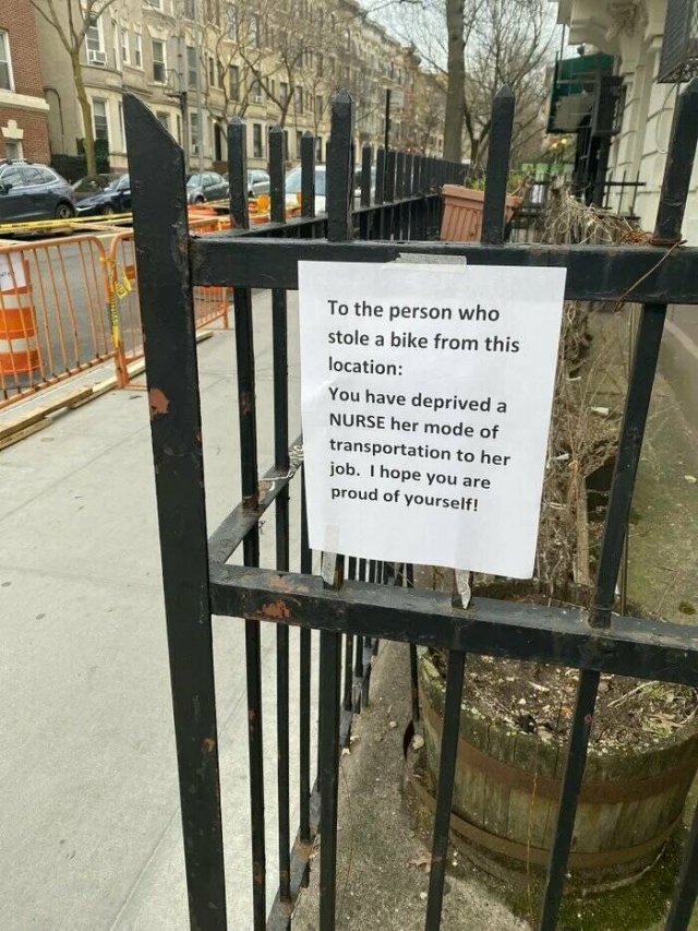 Annoying Finds And Situations (34 pics)